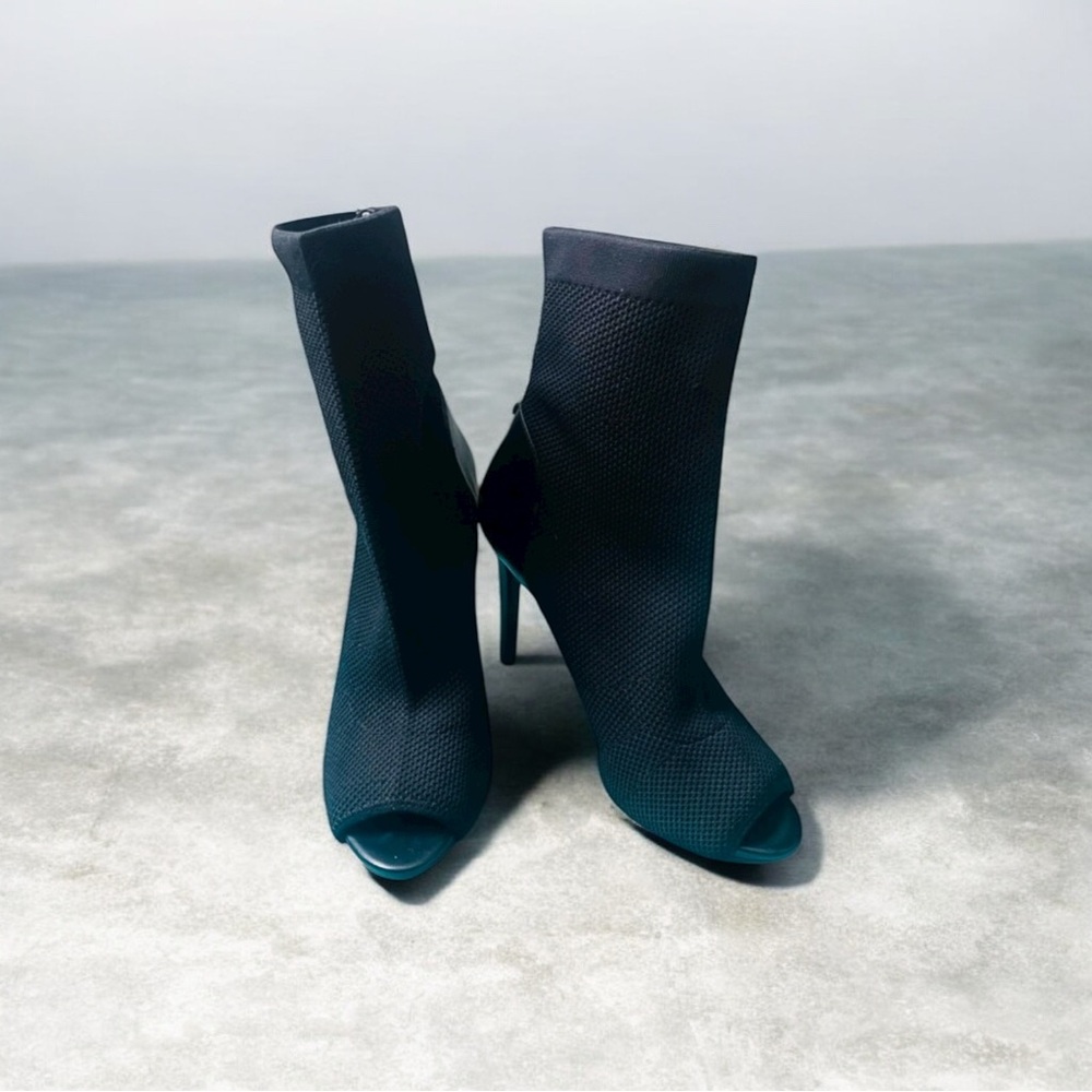 COPY - Guess peep toe heels